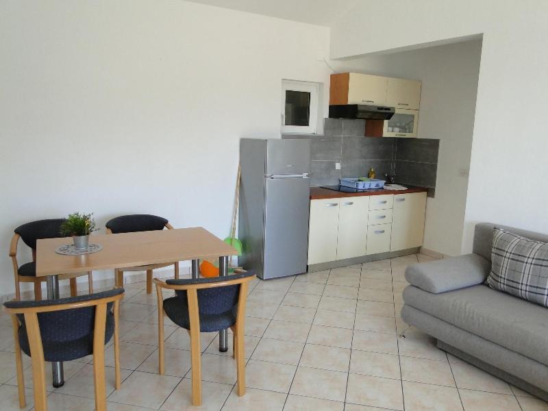 Tepli Bok Apartment