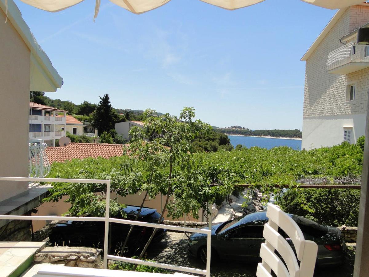 Tepli Bok Apartment