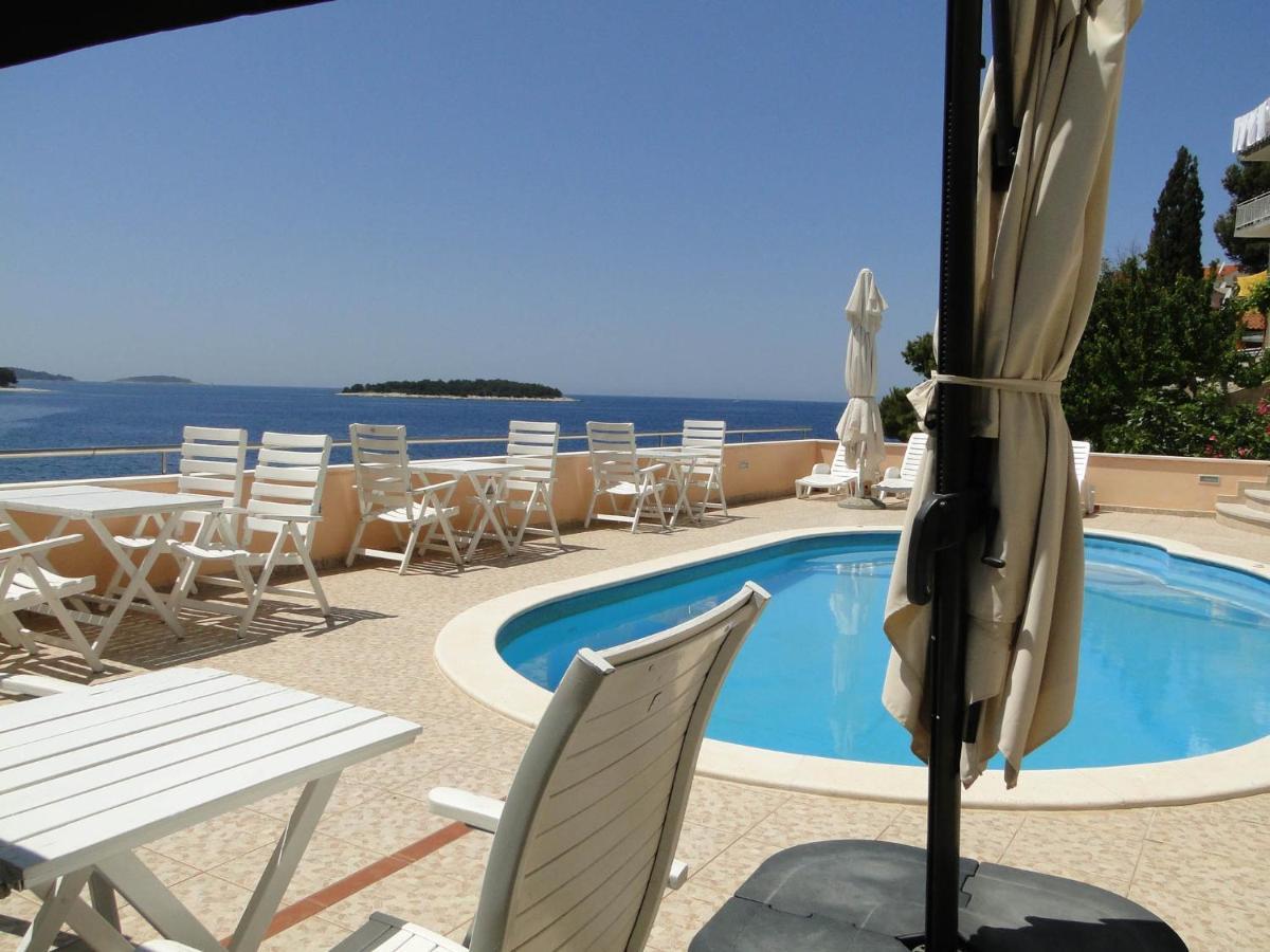 Tepli Bok Apartment