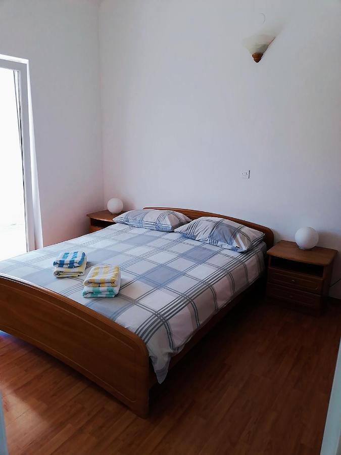 Tepli Bok Apartment Primosten