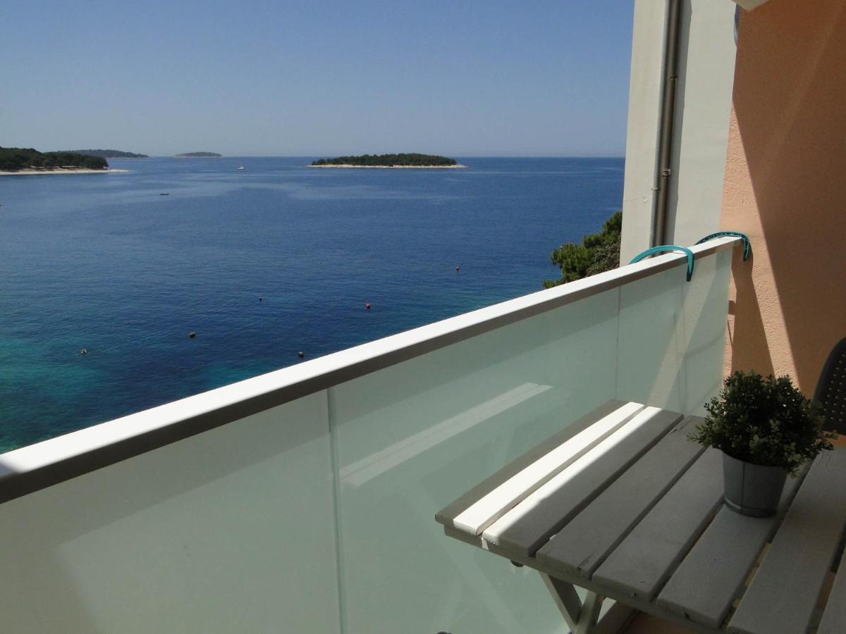 Apartment Tepli Bok Primosten